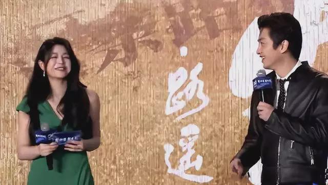 陈晓陈妍希离了婚是真的吗（剖析陈晓陈妍希“确认”离婚真相） 第25张