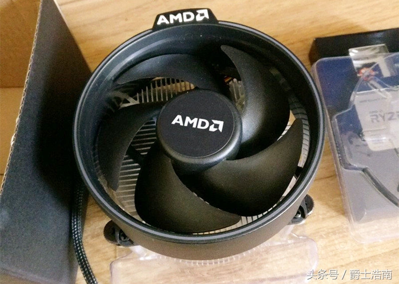 AMD 1700锐龙处理器开箱体验：鲁大师跑分近15万！ 第5张