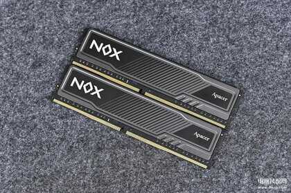 宇瞻 Apacer NOX DDR4 4000 内存怎么样（宇瞻 Apacer NOX DDR4 4000 内存开箱简测 第1张