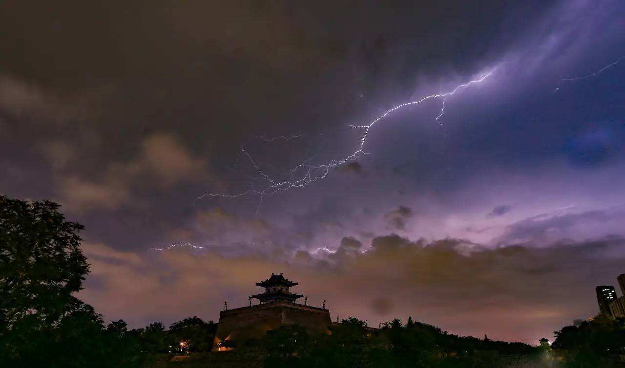 闪电和雷是怎么形成的？闪电释放的能量有多大？ 第19张