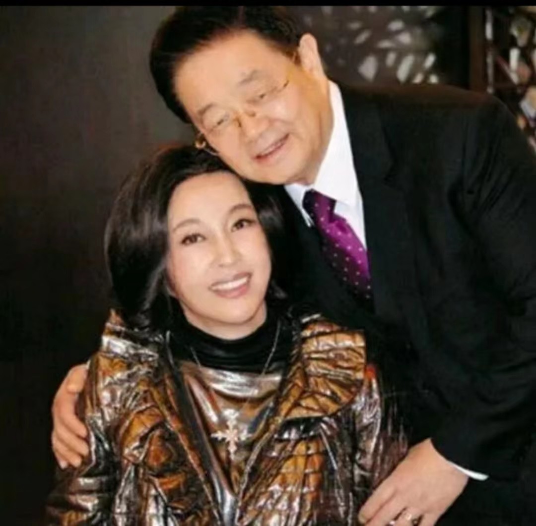 刘晓庆：一生4段婚姻，却未生一儿半女，60岁再次风光出嫁 第37张