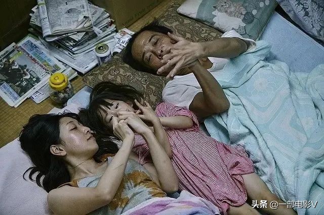 看一次哭一次，高分催泪佳作《小偷家族》 第23张