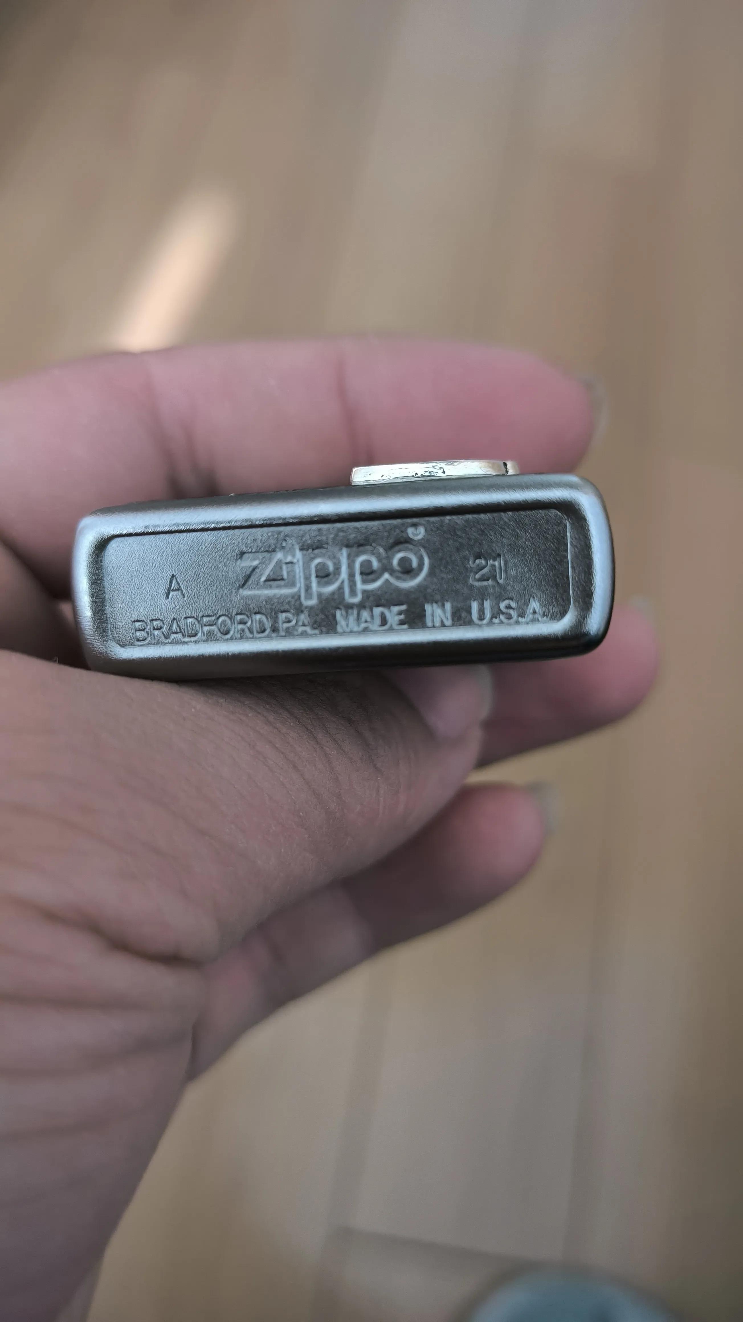 zippo打火机真假有什么区别（zippo打火机辨别真假方法） 第3张